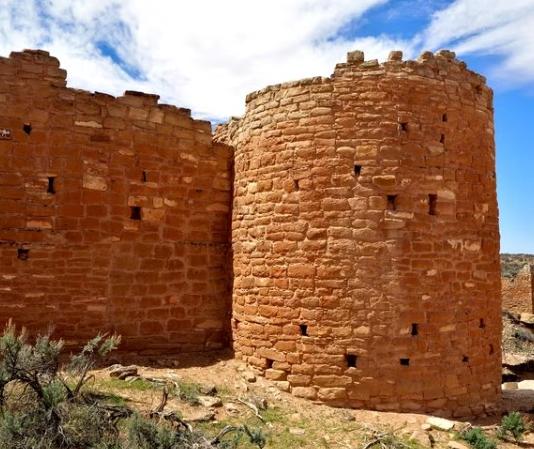 Who Built the Hovenweep National Monument and why it is one of